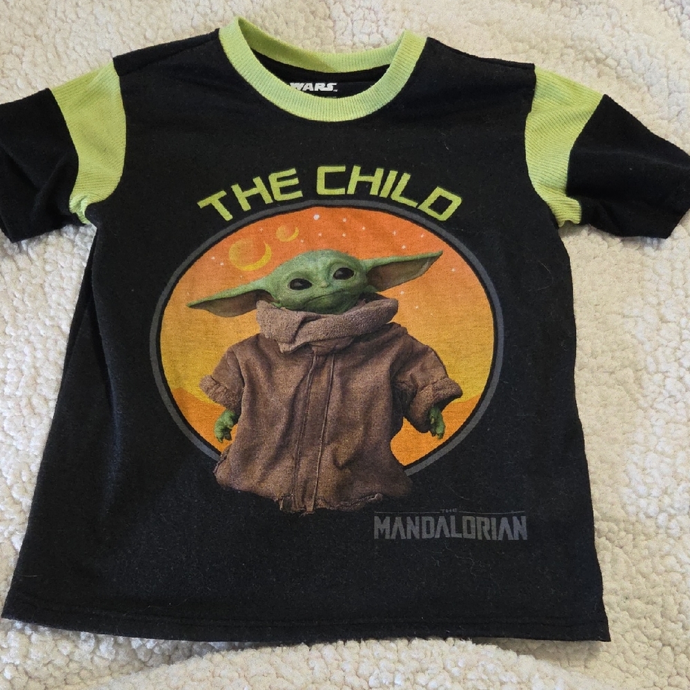 STAR WARS THE MANDALORIAN YODA TSHIRT